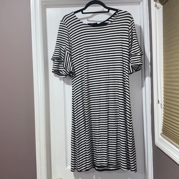 Black & White Stripped Dress - LARGE - Picture 1 of 4